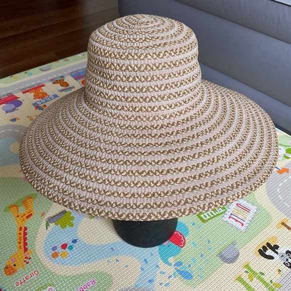 Eric Javits Hampton Natural Squishee Wide Brim Sun Hat Packable 50+ UPF Beach. - Picture 15 of 16